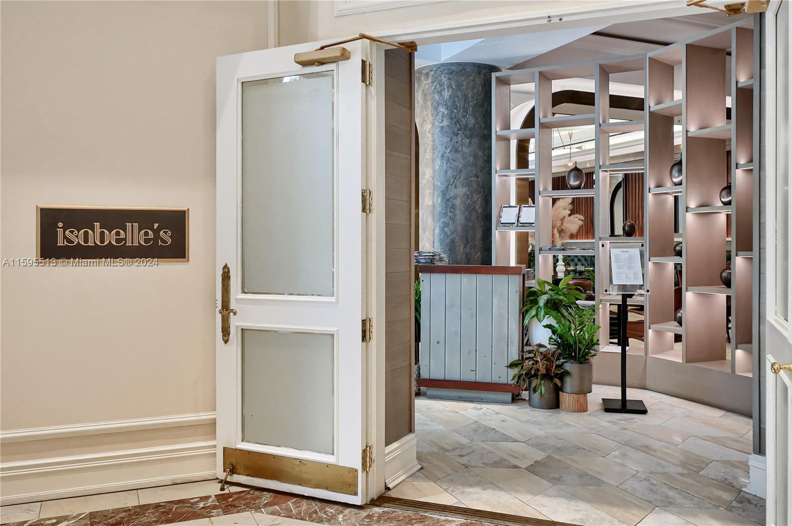 THE EXECUTIVE RESIDENCES - Residential