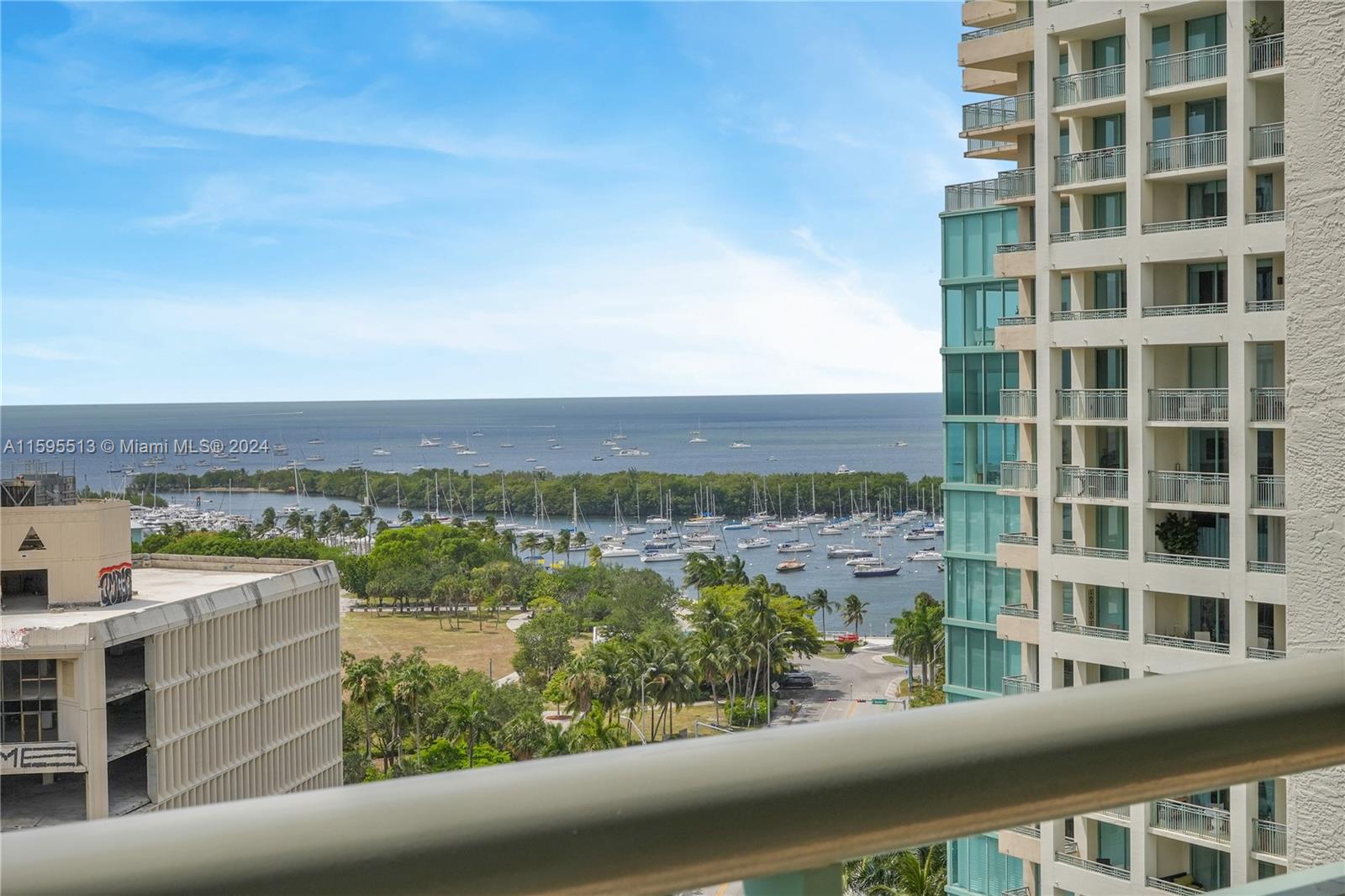 THE EXECUTIVE RESIDENCES - Residential