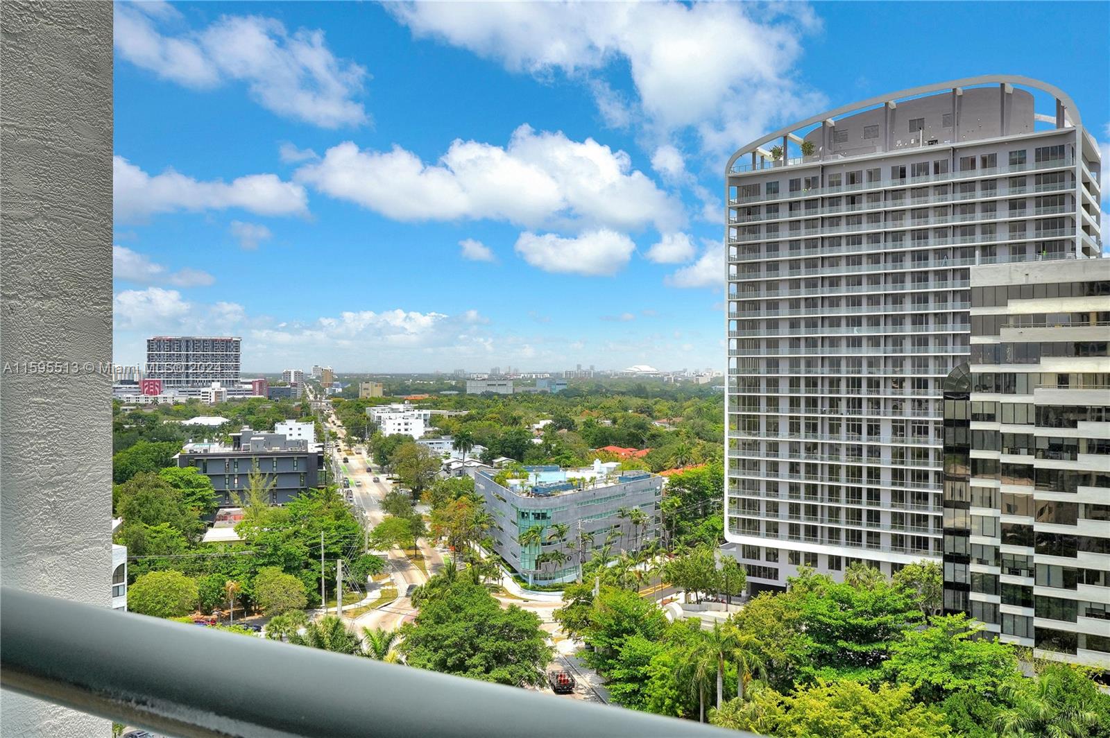 THE EXECUTIVE RESIDENCES - Residential