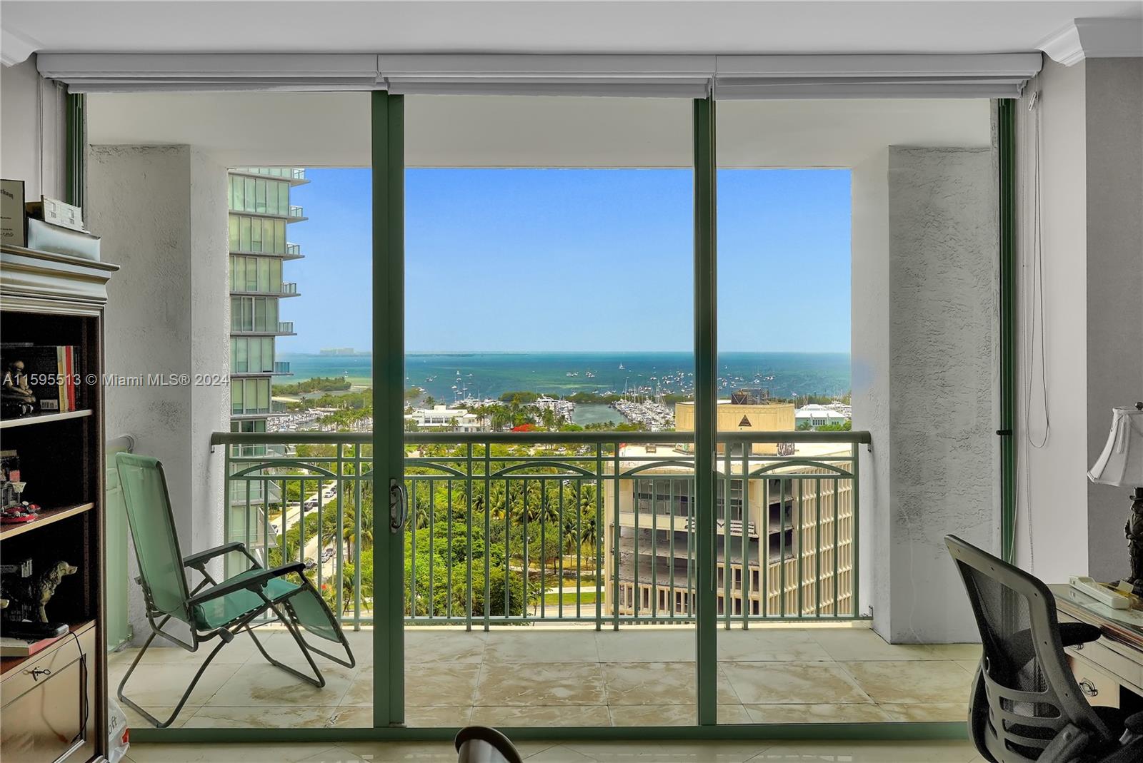 THE EXECUTIVE RESIDENCES - Residential