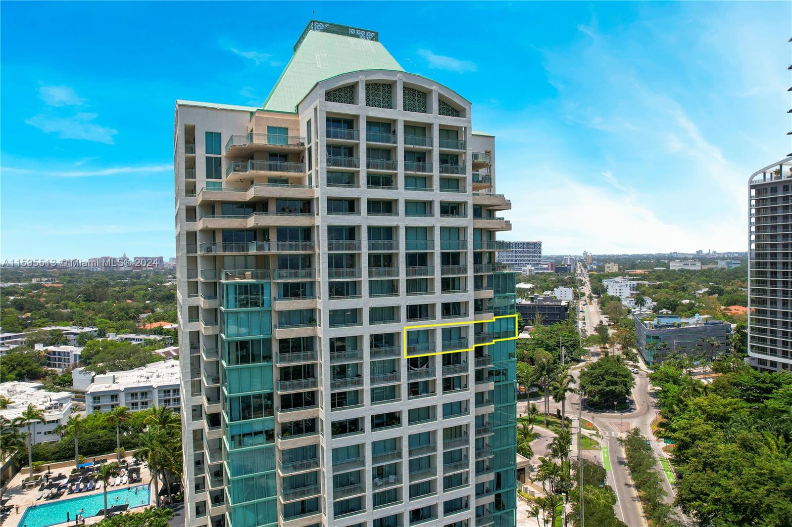 THE EXECUTIVE RESIDENCES - Residential