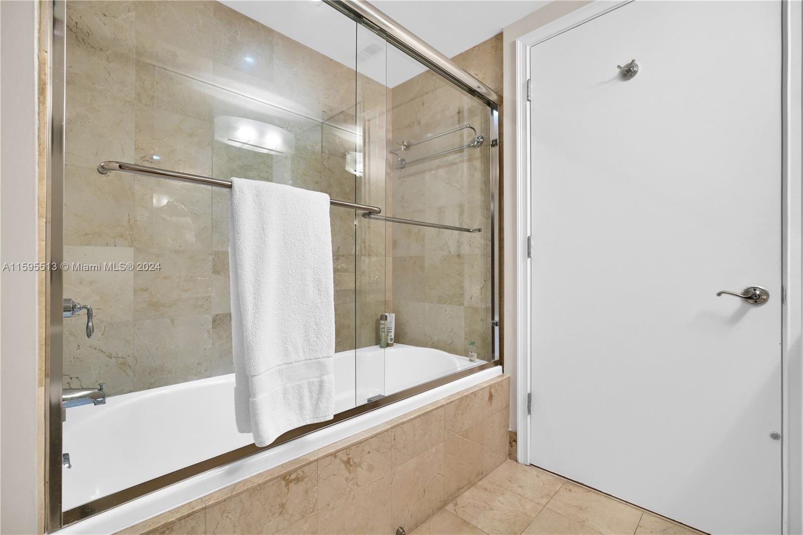 THE EXECUTIVE RESIDENCES - Residential