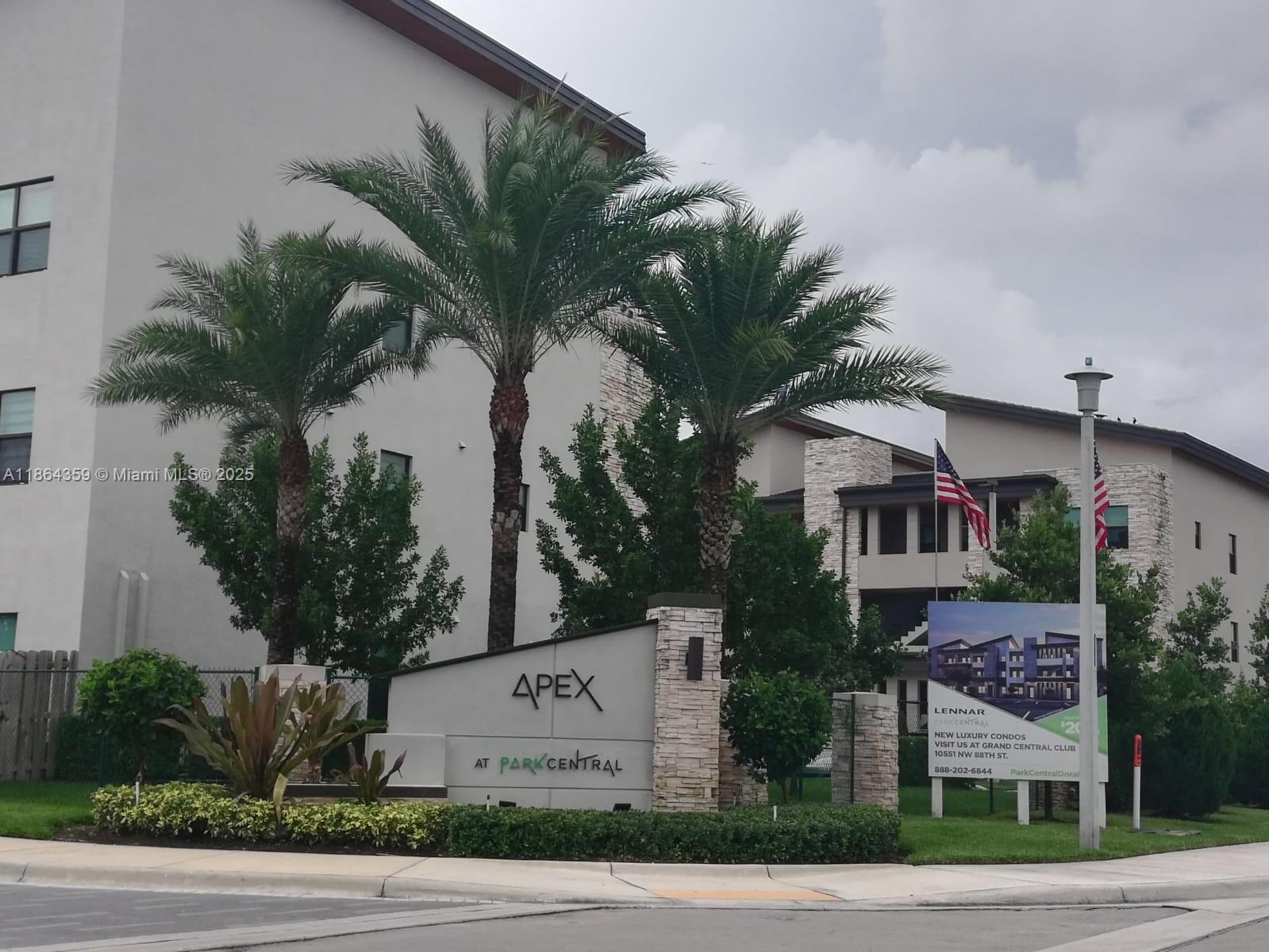 Excellent and modern Apartment in Doral, 2 bedrooms, 2/1 bathrooms, in top floor, ceramic tiles throughout living areas, carpet in the bedrooms. Modern kitchen with Quartz Countertop, Stainless Steel appliances; Impact windows and doors. The community offer access clubhouse with all amenities: swimming pool, gym, tennis court, kid’s playroom, basketball court, playground, party room, internet, lounge and more. Close to express way, supermarkets, colleges and 15 minutes from the Miami International Airport. Don’t miss the opportunity to live in it.