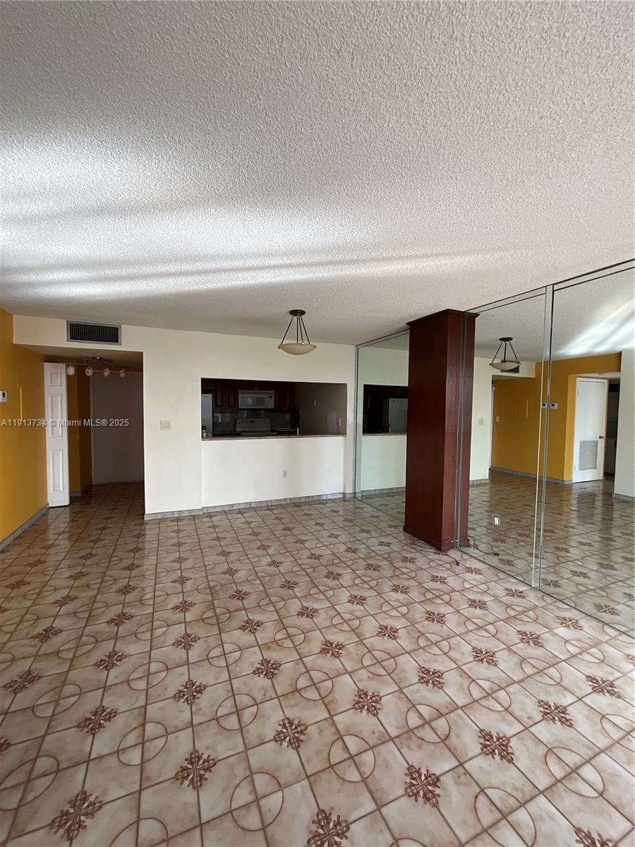 CHARTER CLUB CONDO - Residential