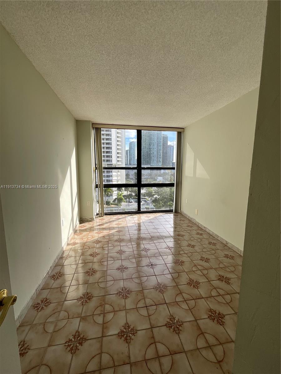 CHARTER CLUB CONDO - Residential