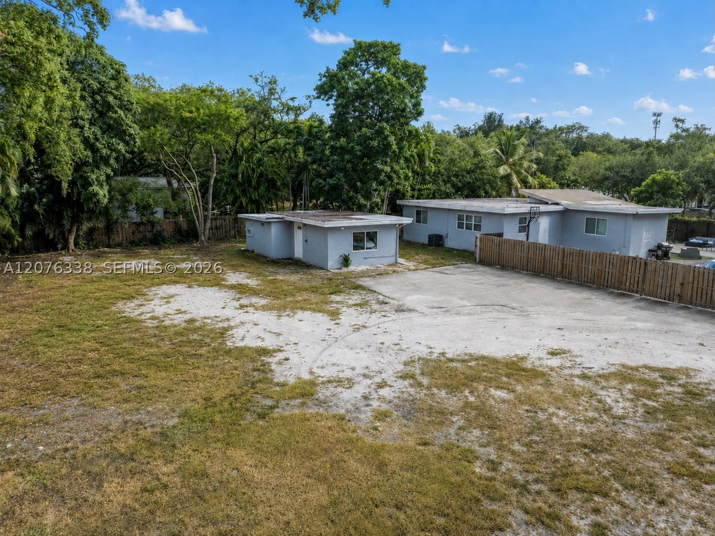 Photo of 3981 SW 58th St #B, Dania Beach, FL 33312 (MLS # A12076338)