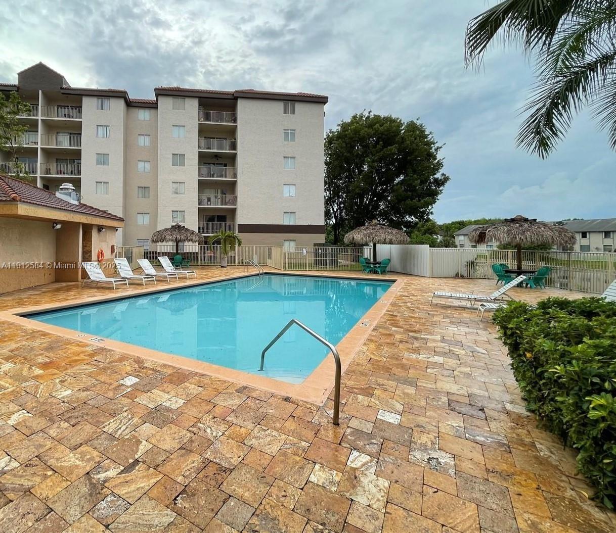 KENDALL LAKE TOWERS CONDO - Residential Lease