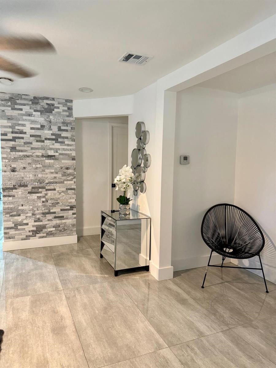 PLAYLAND ESTATES SEC 2 - Residential Lease