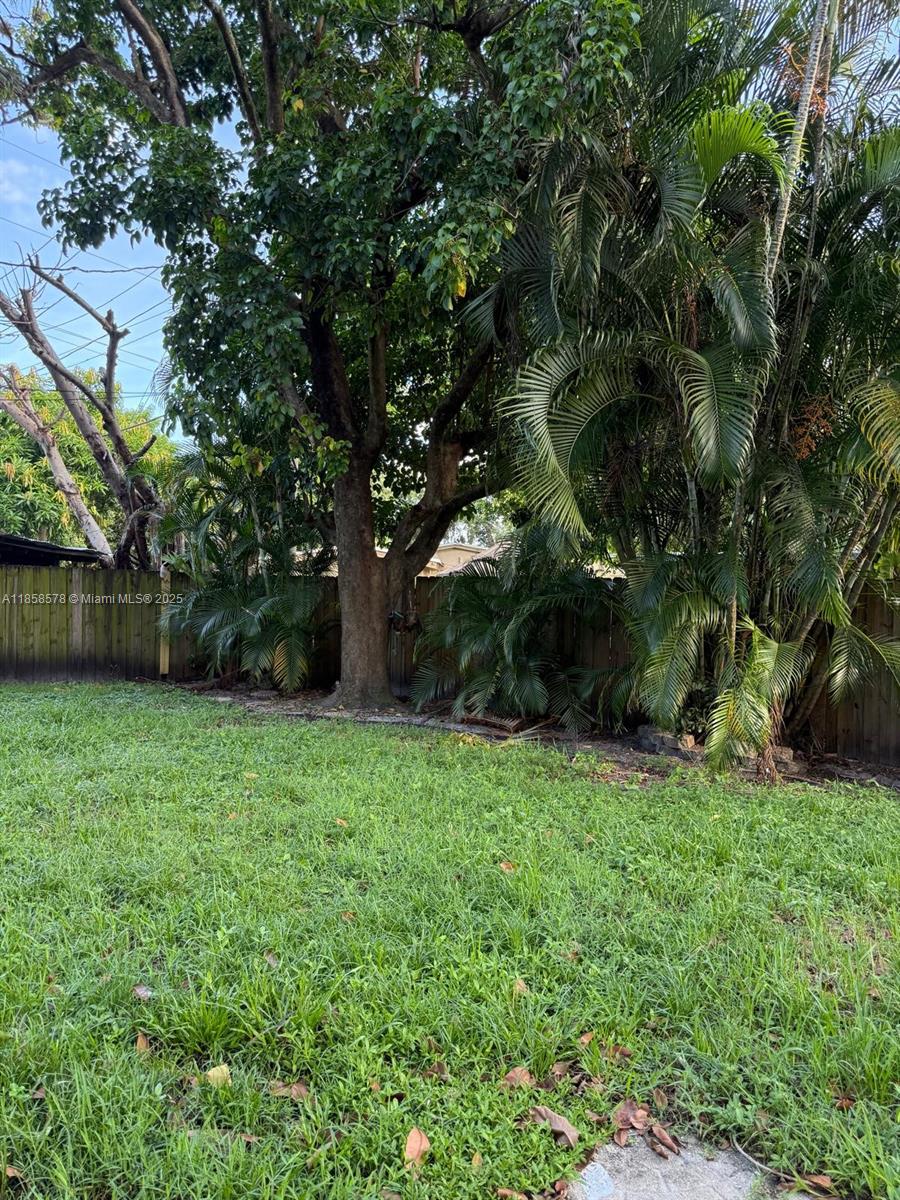 PLAYLAND ESTATES SEC 2 - Residential Lease