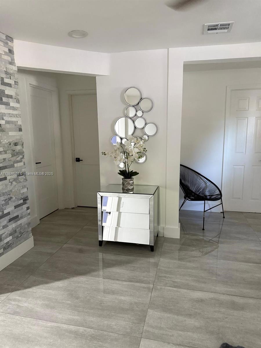 PLAYLAND ESTATES SEC 2 - Residential Lease