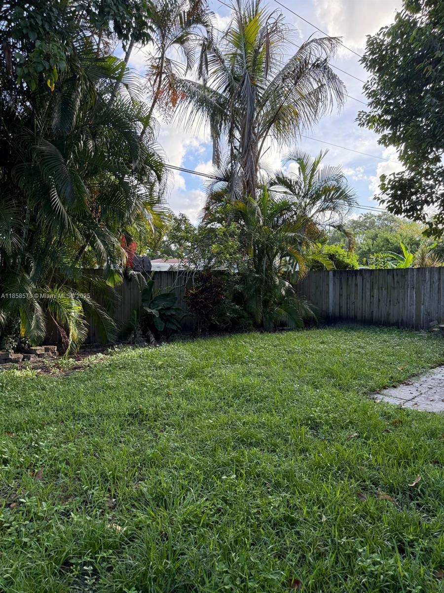 PLAYLAND ESTATES SEC 2 - Residential Lease