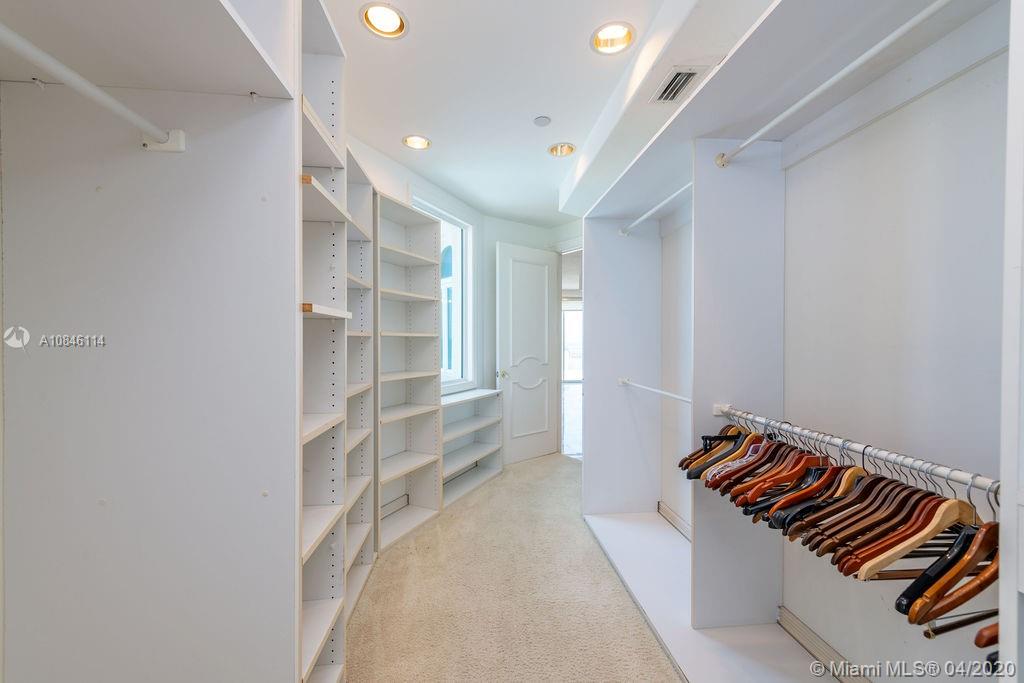 VILLA OCTAGON CONDO - Residential