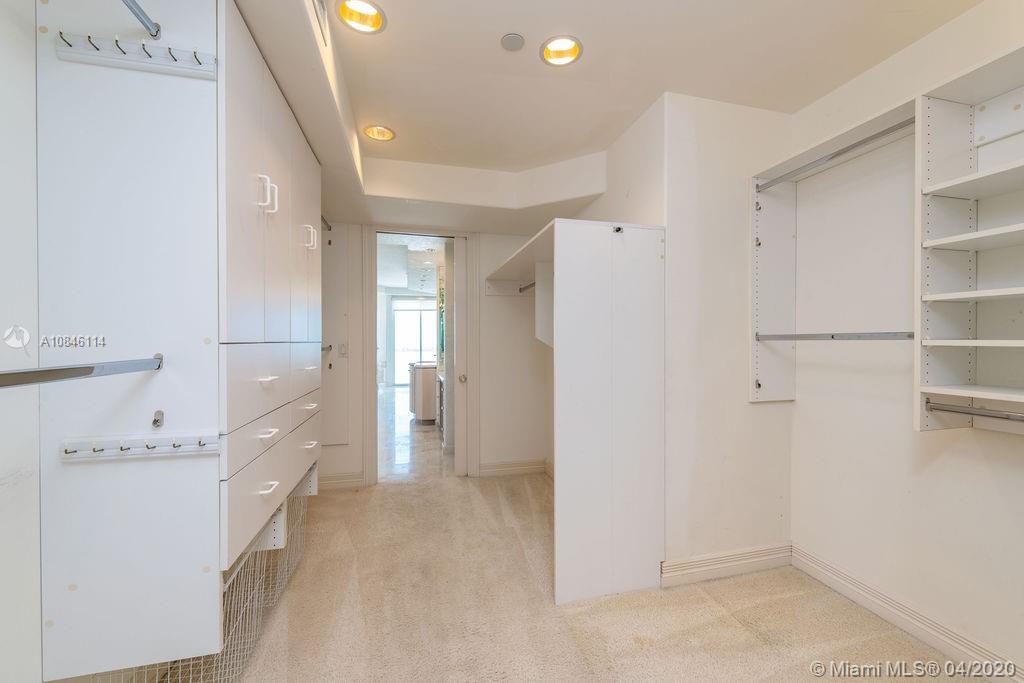 VILLA OCTAGON CONDO - Residential