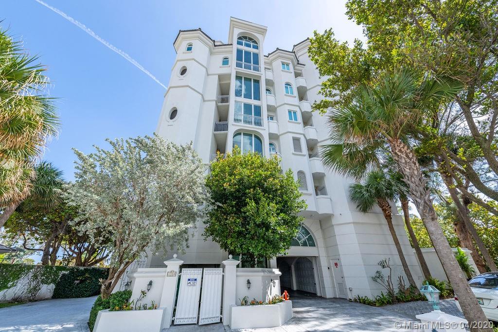 VILLA OCTAGON CONDO - Residential