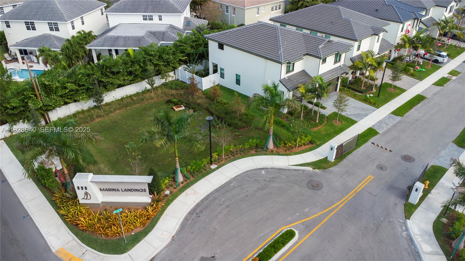 MARINA LANDINGS - Residential Lease