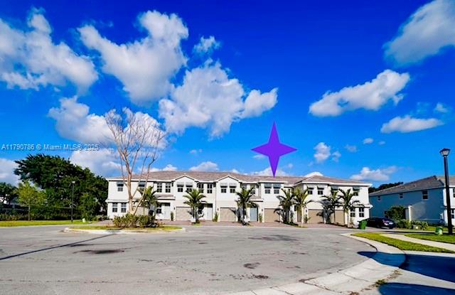 Rental Property at 259 Sw 169th Ln, Pembroke Pines, Miami-Dade County, Florida - Bedrooms: 4 
Bathrooms: 3  - $4,000 MO.