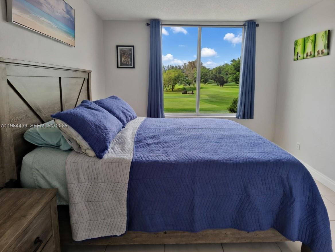 HOLLYBROOK GOLF AND - Land