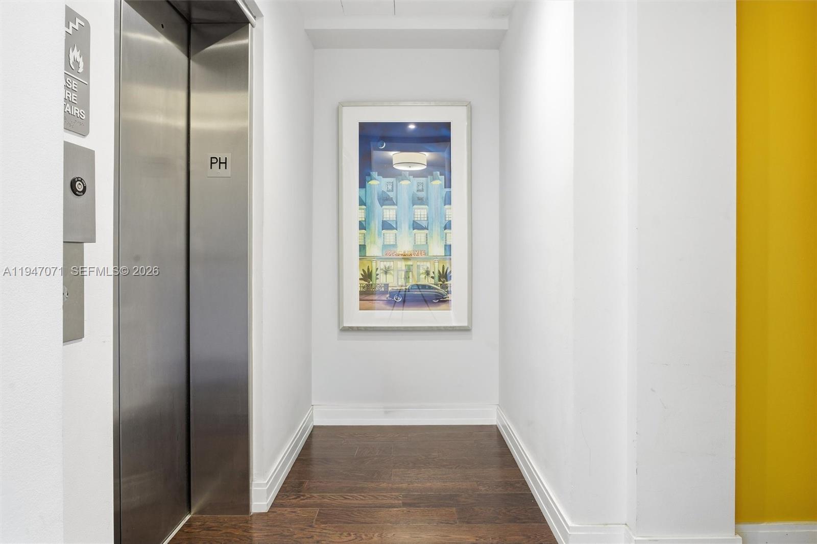 THE CARLYLE DECO HOTEL CO - Residential