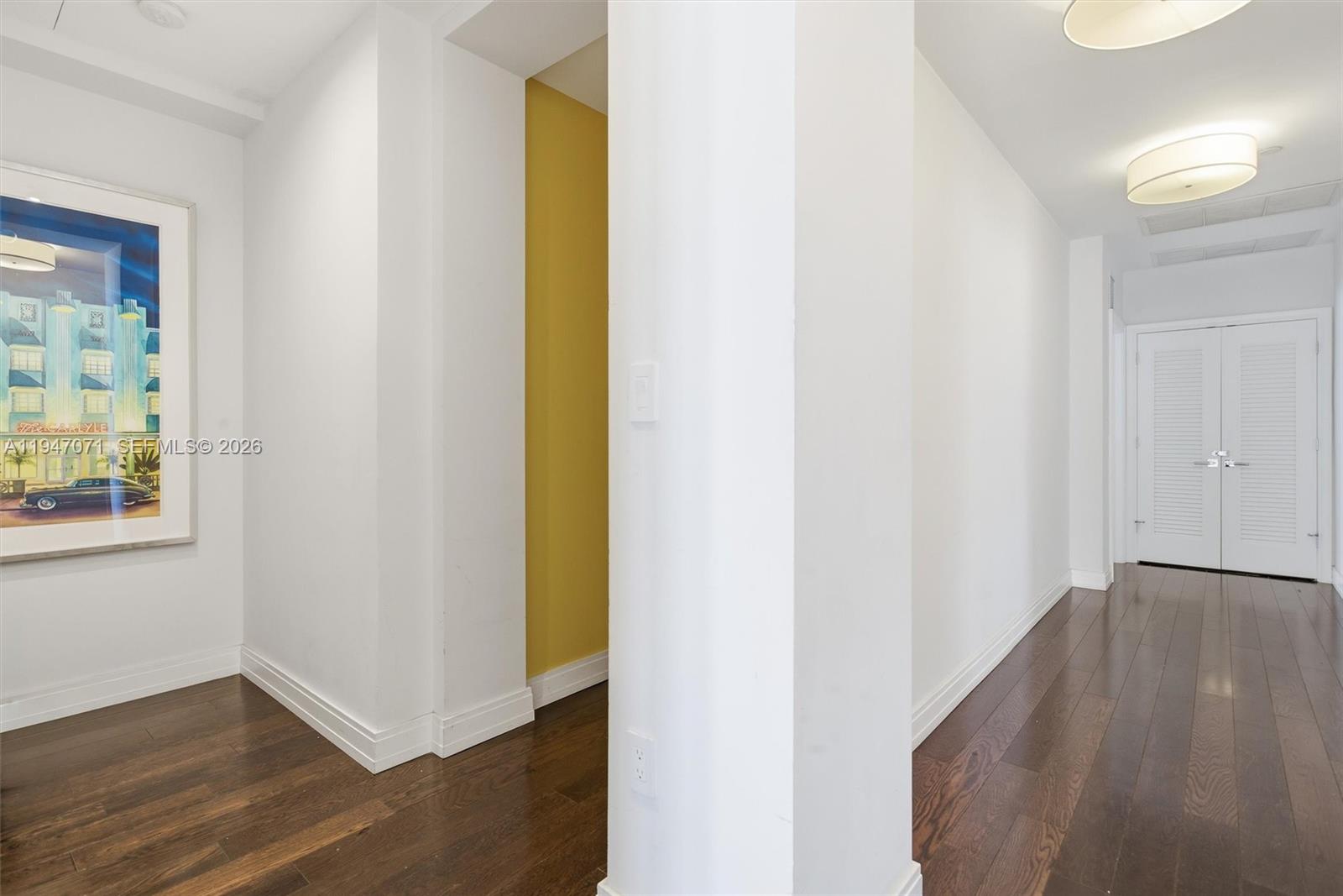 THE CARLYLE DECO HOTEL CO - Residential