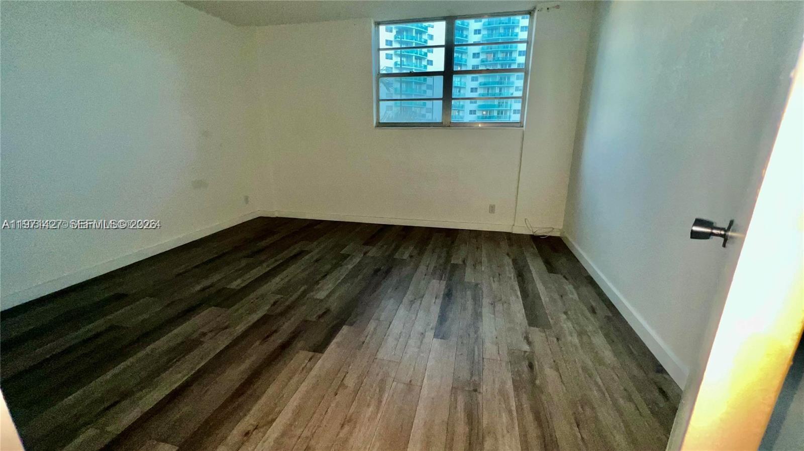 TIDES ON HOLLYWOOD BEACH - Residential