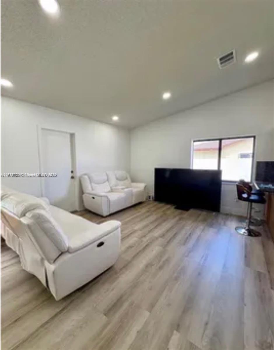 MED SOUTH - Residential