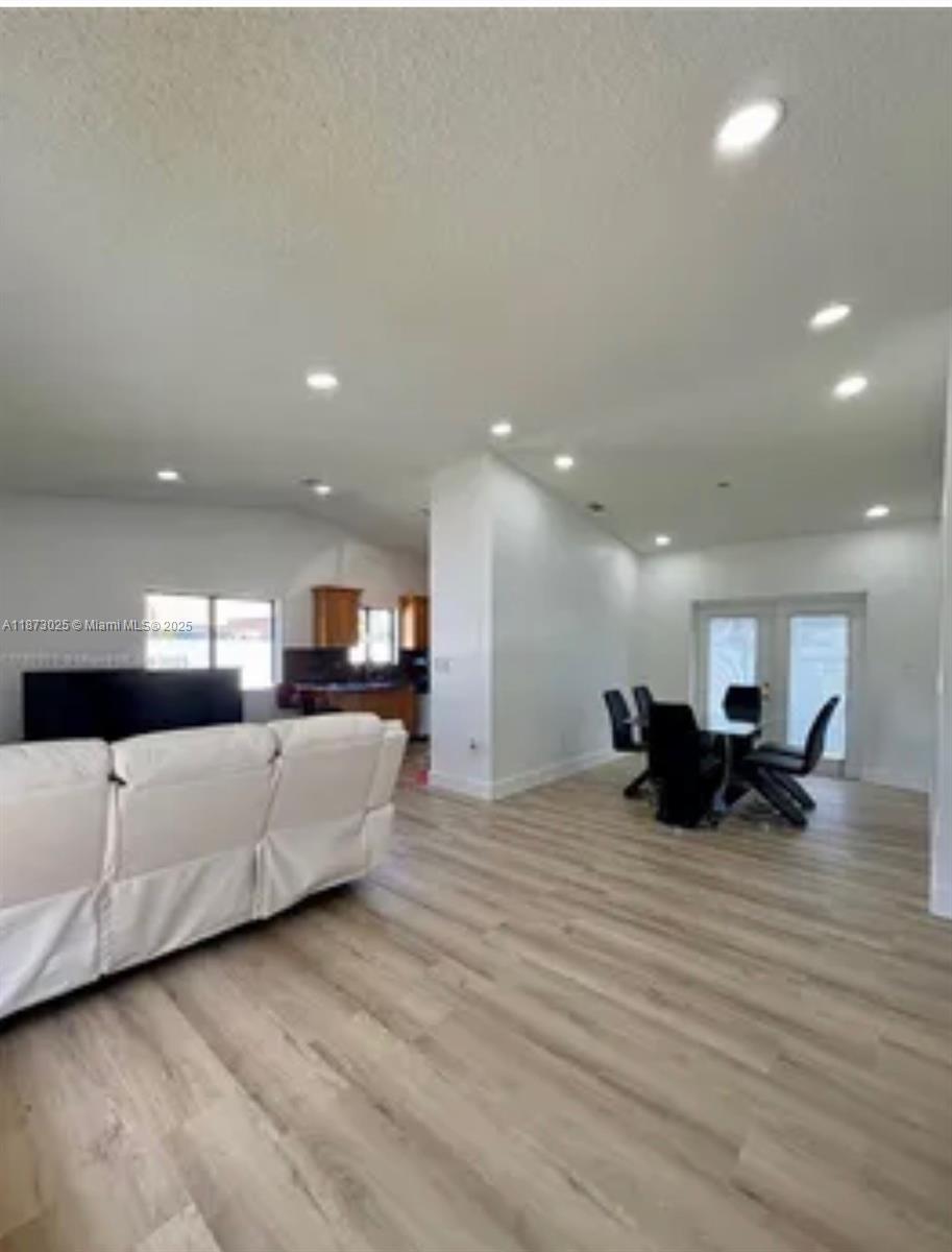 MED SOUTH - Residential