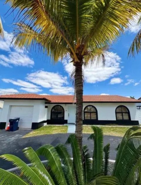 12943 SW 207th Ter Miami FL 33177
