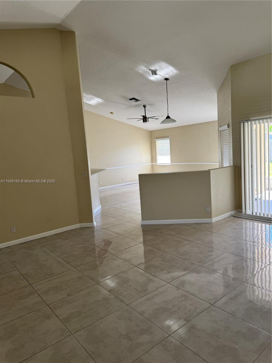 PORT ST LUCIE SECTION 21 - Residential Lease