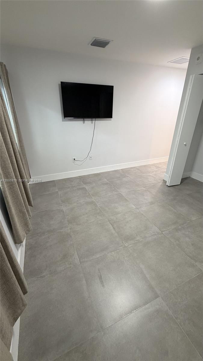 COUNTRY CLUB ESTATES SEC - Residential Lease