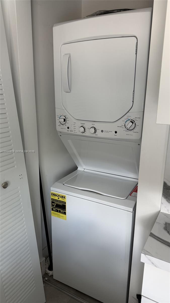 COUNTRY CLUB ESTATES SEC - Residential Lease