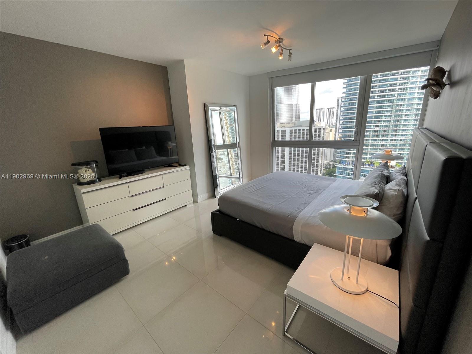 ICON BRICKELL CONDO NO 3 - Residential