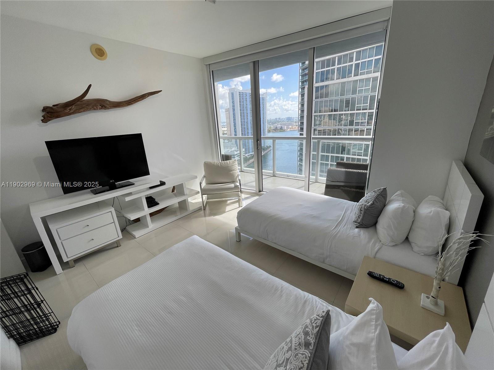 ICON BRICKELL CONDO NO 3 - Residential