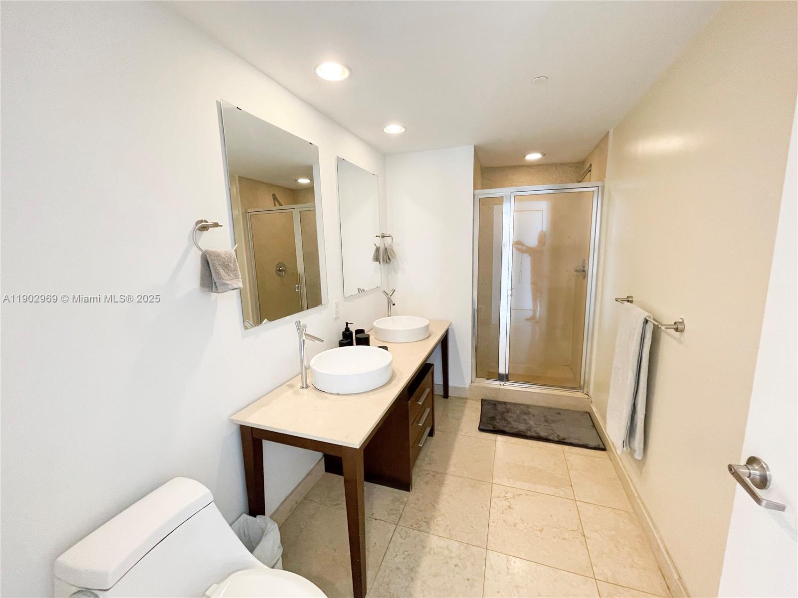 ICON BRICKELL CONDO NO 3 - Residential