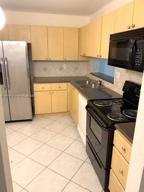 8540 SW 133rd Ave Rd 124 Miami FL 33183