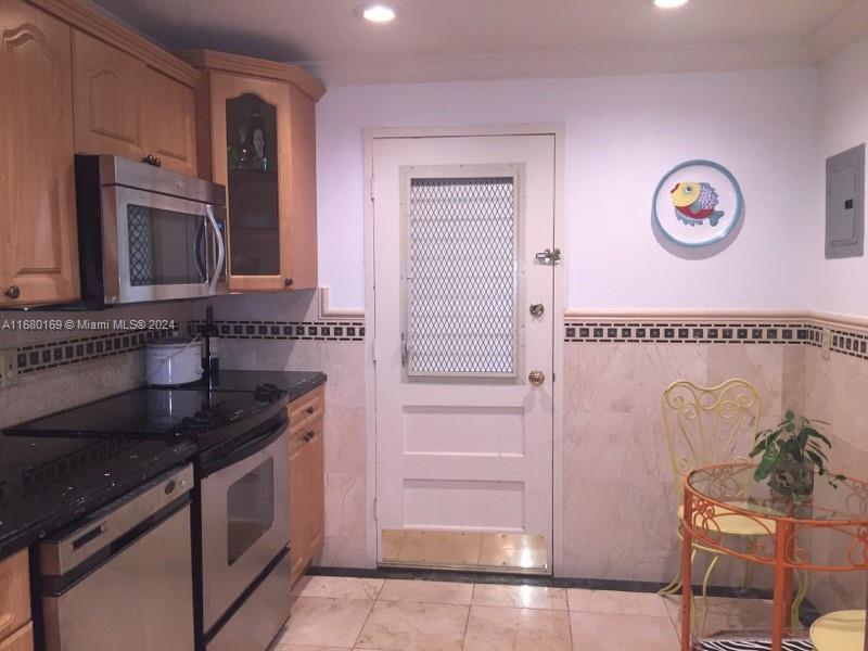 WATERS EDGE OF CORAL GABL - Residential Lease