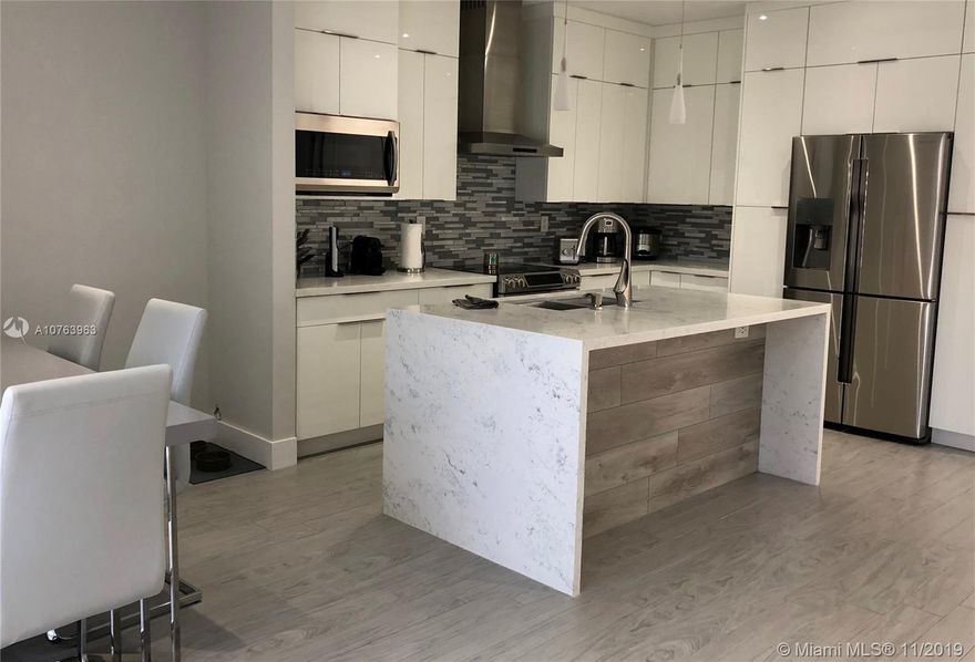 Beautiful, spacious, completely and tastefully remodeled  condo/townhouse in Secret Garden for sale. 3/2.5 corner unit, 2 floors with all bedrooms on the 2nd floor. Private fenced backyard, w/d inside unit. Low HOA monthly fee. 

Close to 836, Dolphin/International Mall, all main streets and schools.