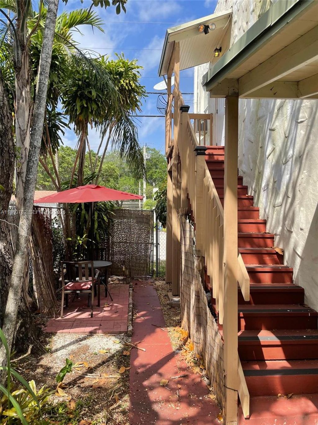 Photo of 1309 SE 1st St #3, Fort Lauderdale, FL 33301 (MLS # A11860732)