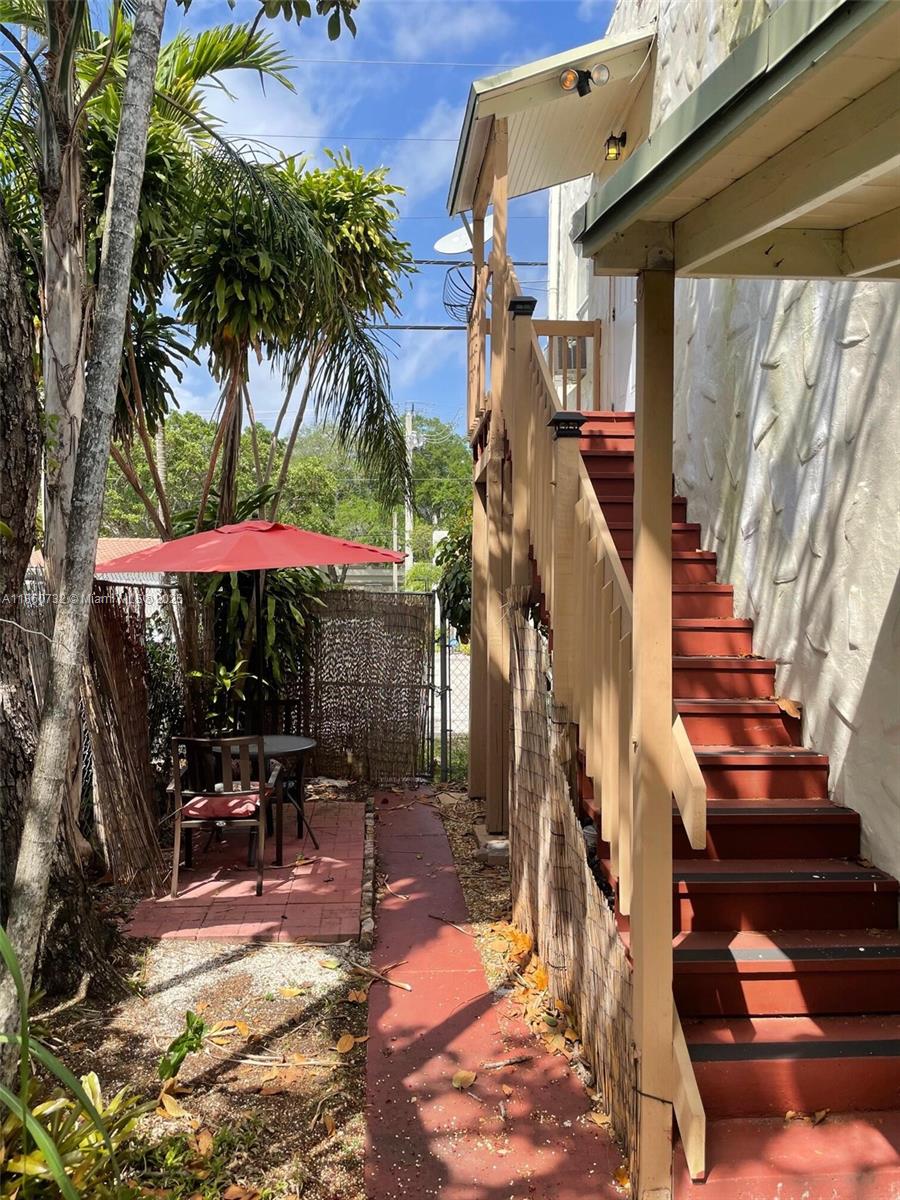 COLEE HAMMOCK - Residential Lease