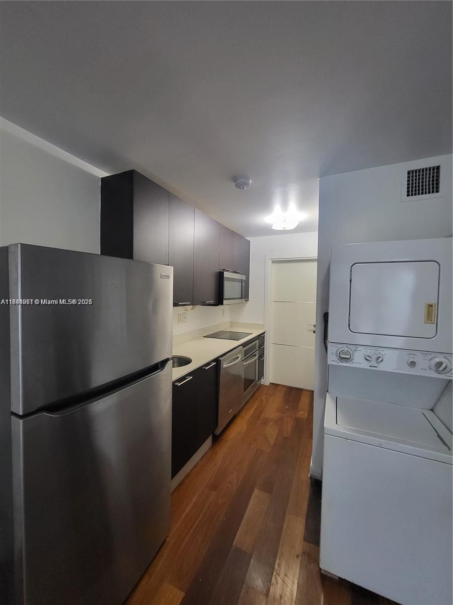 1560 Pennsylvania Ave 227