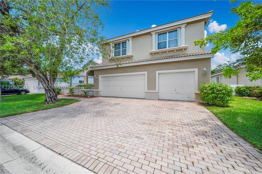 Photo of 5340 SW 33rd Ter, Hollywood, FL 33312 (MLS # A12057214)