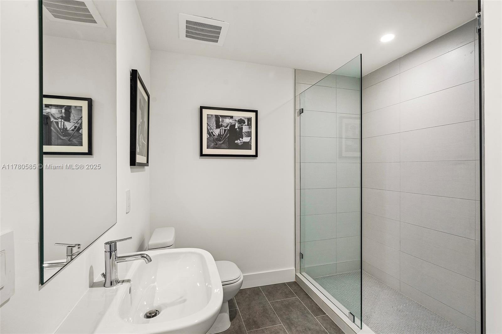 BISCAYNE BEACH CONDO - Residential