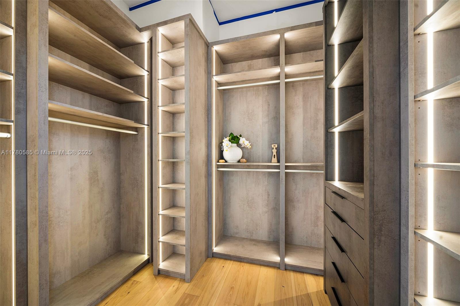 BISCAYNE BEACH CONDO - Residential