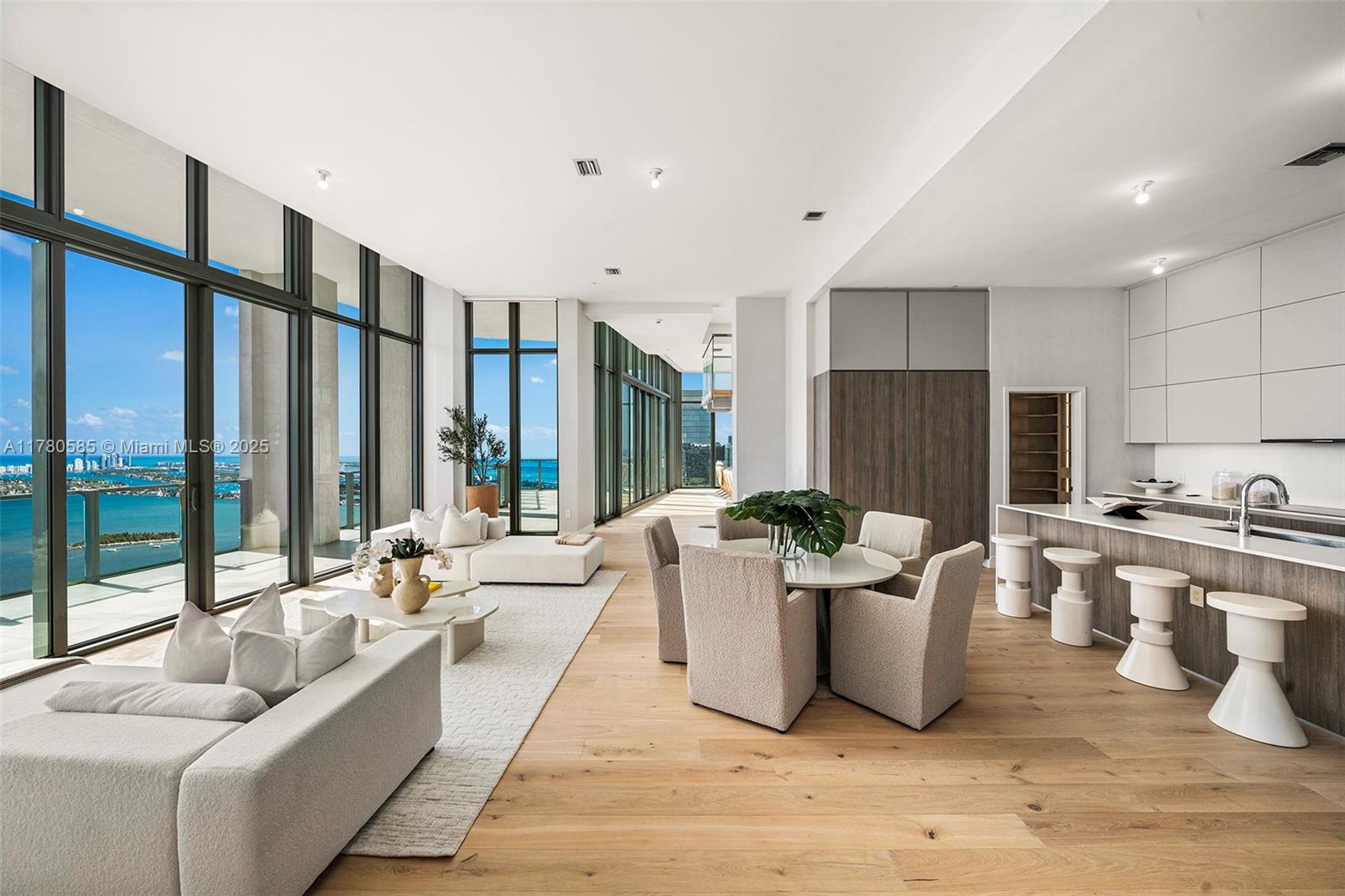 BISCAYNE BEACH CONDO - Residential