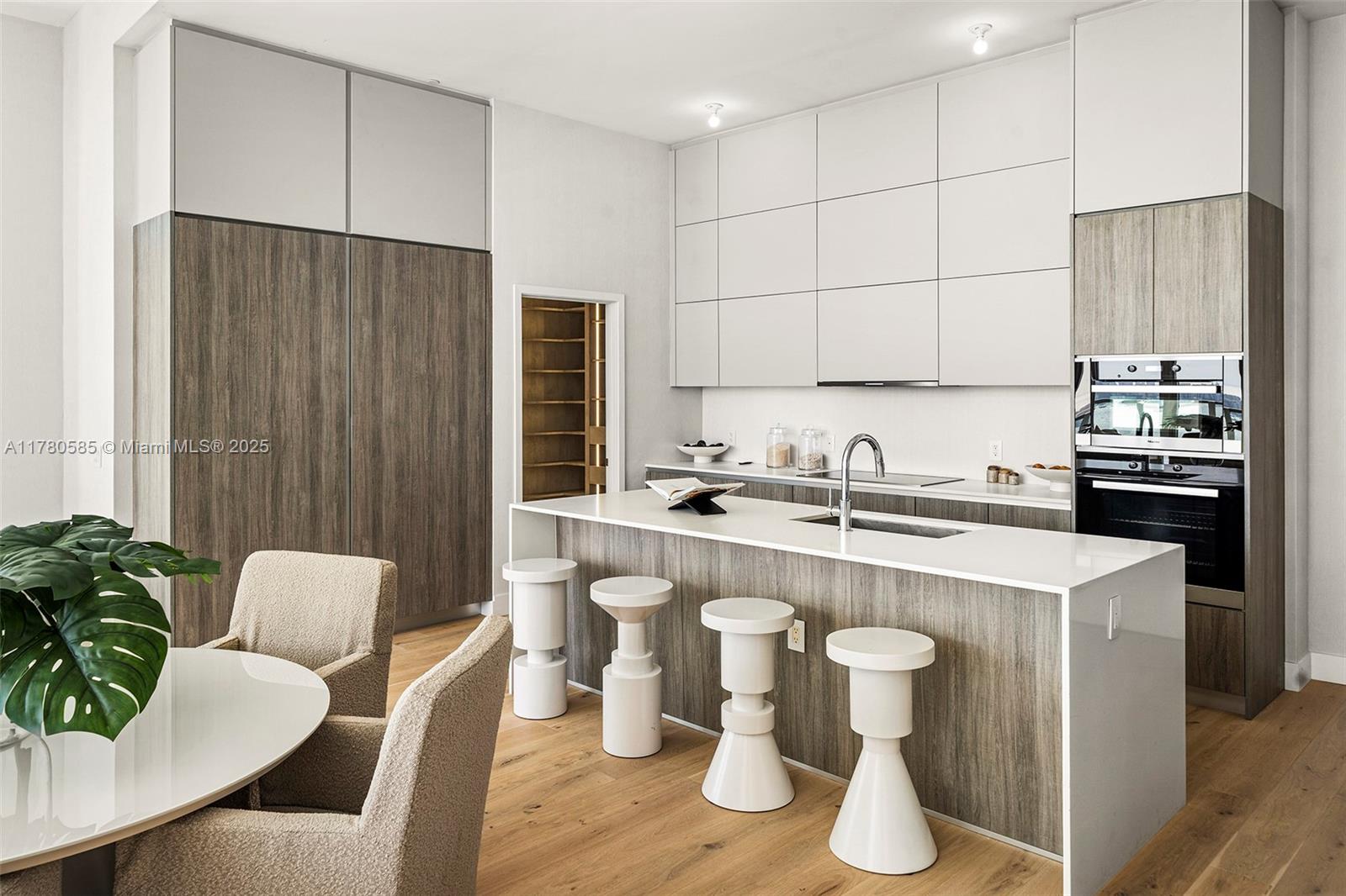 BISCAYNE BEACH CONDO - Residential
