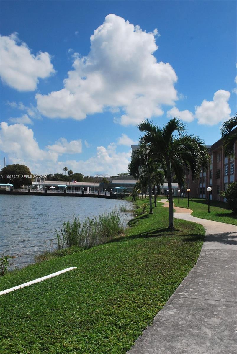 EIGHTH MOORINGS CONDO - Residential