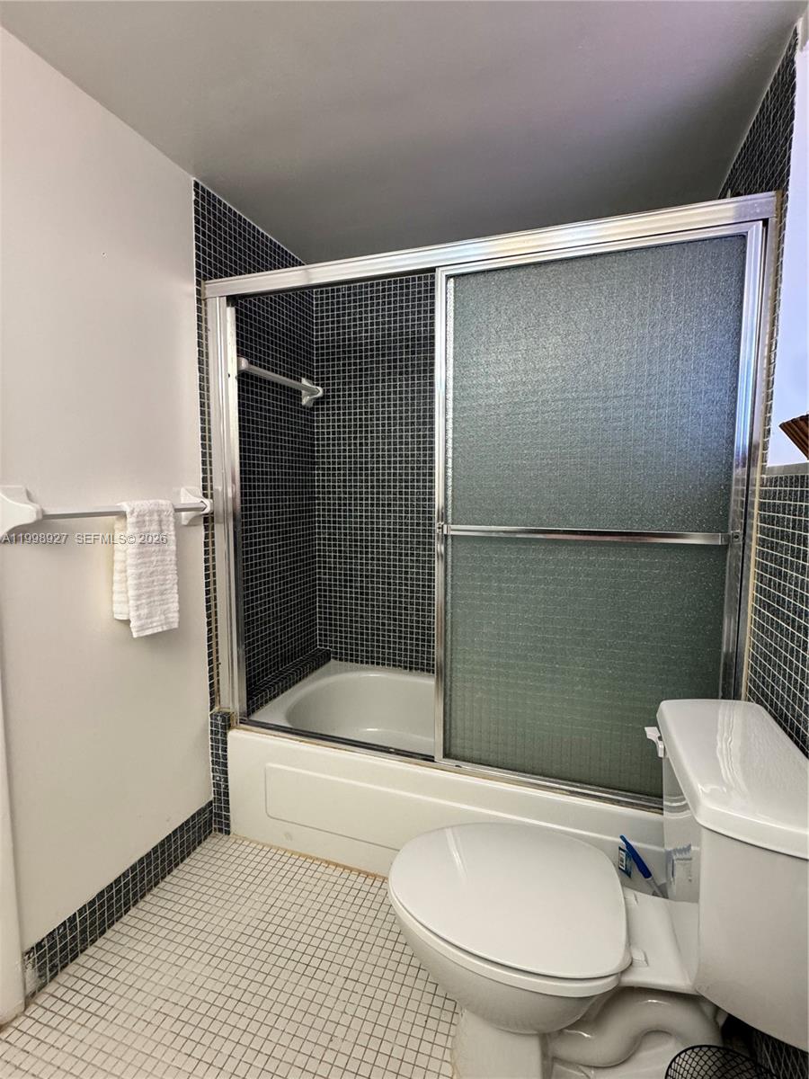 EIGHTH MOORINGS CONDO - Residential