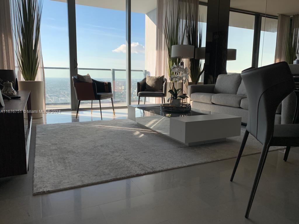 Property for Sale at 88 Sw 7th St 3806, Miami, Broward County, Florida - Bedrooms: 1 
Bathrooms: 2  - $850,000