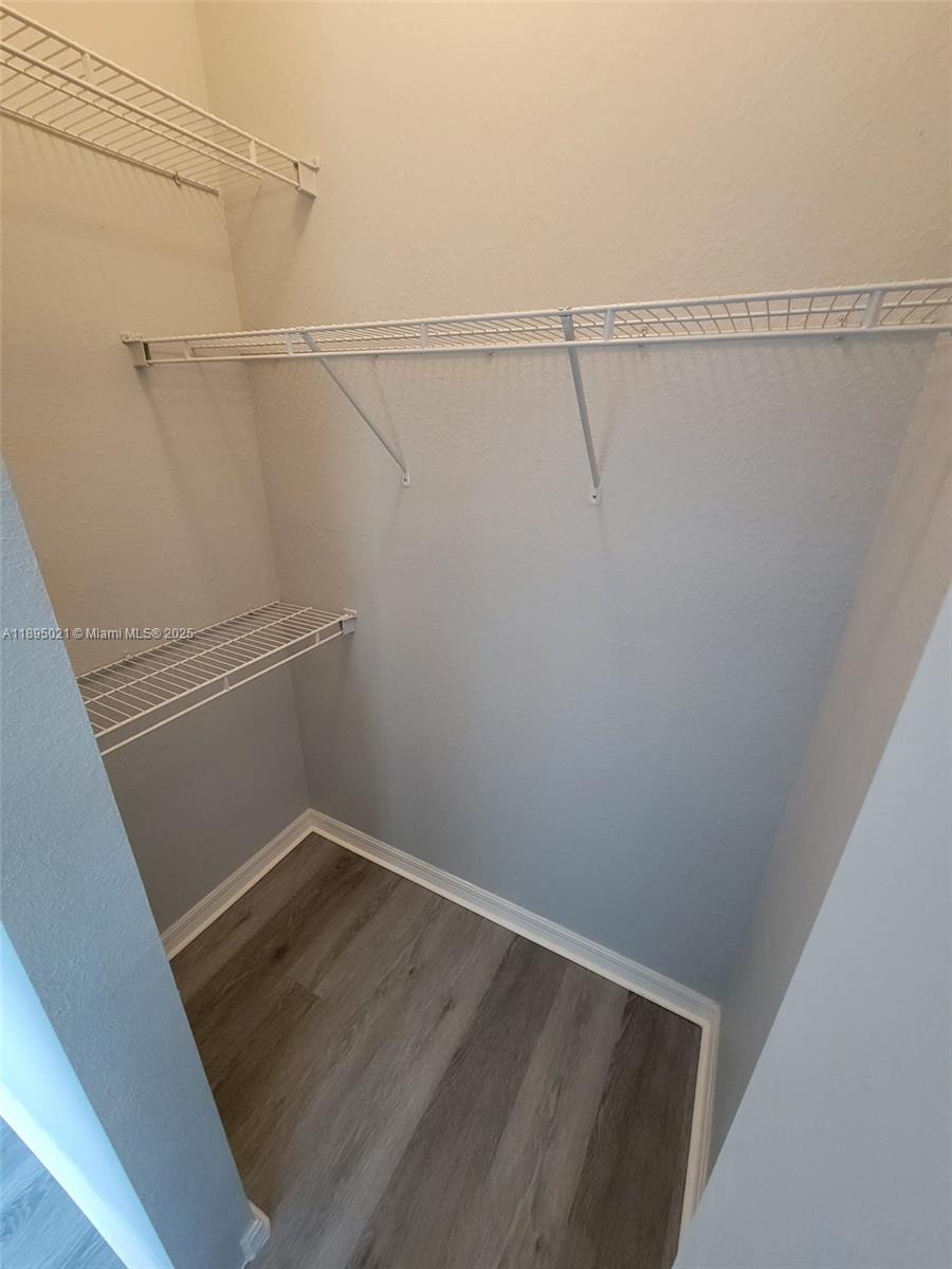 CASA DEL SUR - Residential Lease