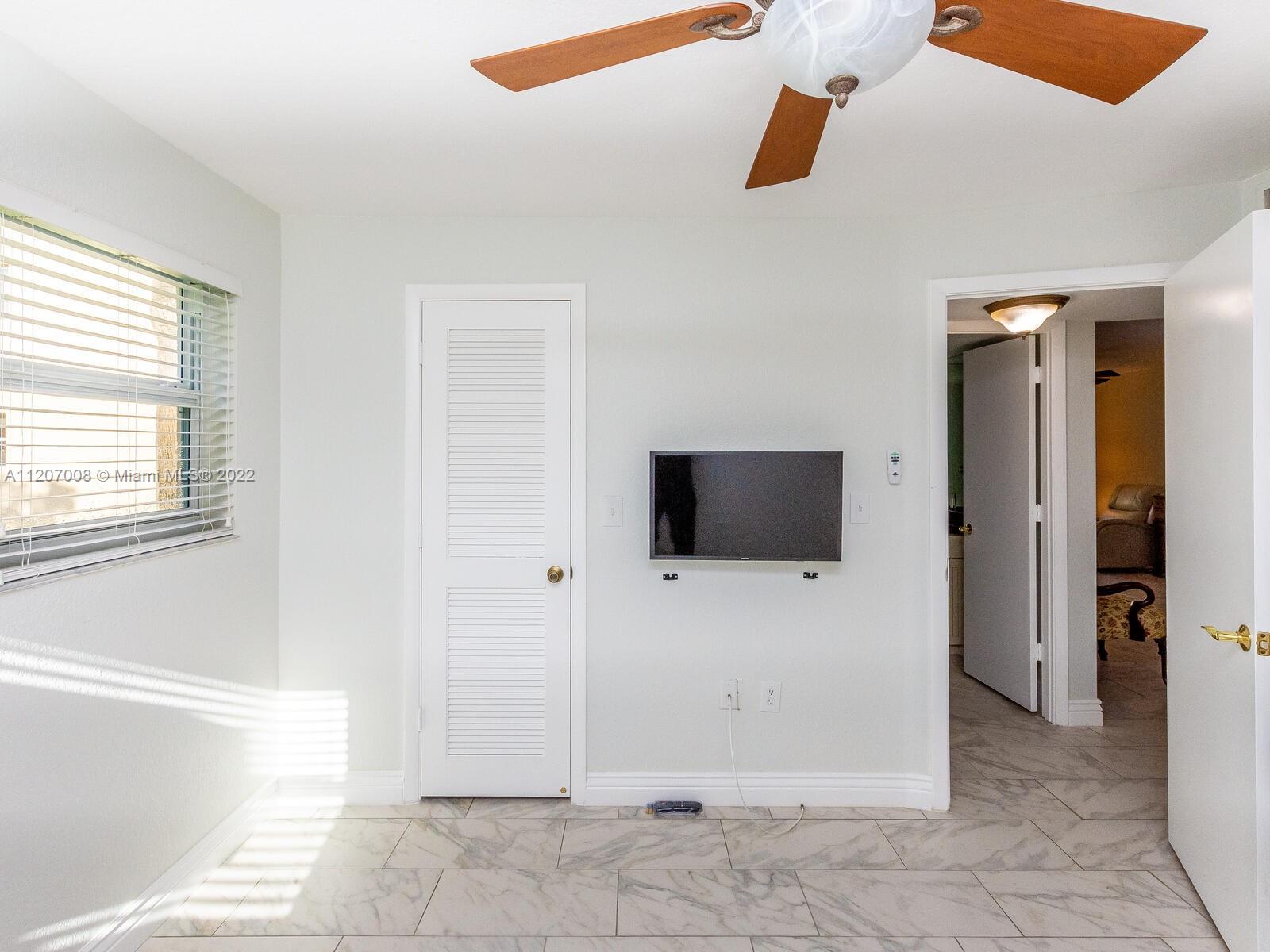 SUNRISE LAKES 65 - Residential