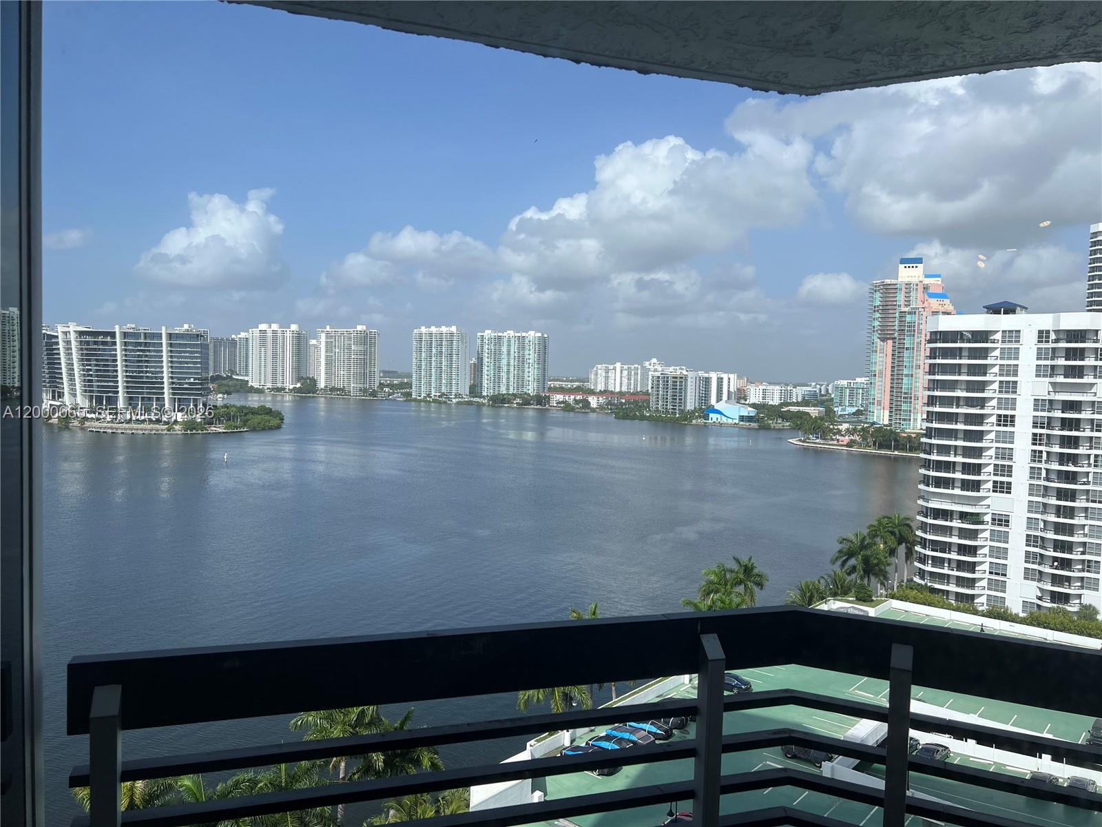 MYSTIC POINTE CONDO NO TH - Residential